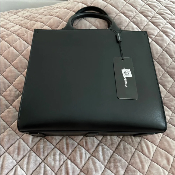 NWTS Medium calfskin DG Daily shopper Retails 
$2,340 bag tote with dust bag - Picture 11 of 16